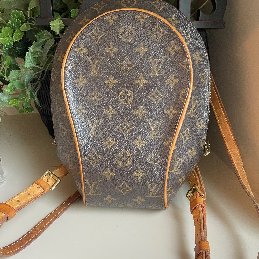 Vintage Louis Vuitton Ellipse backpack